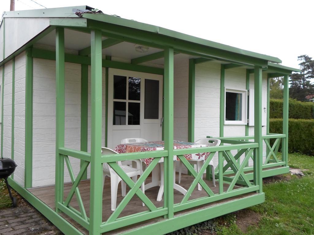 Camping Les Pinasses La Chapelle  Екстер'єр фото