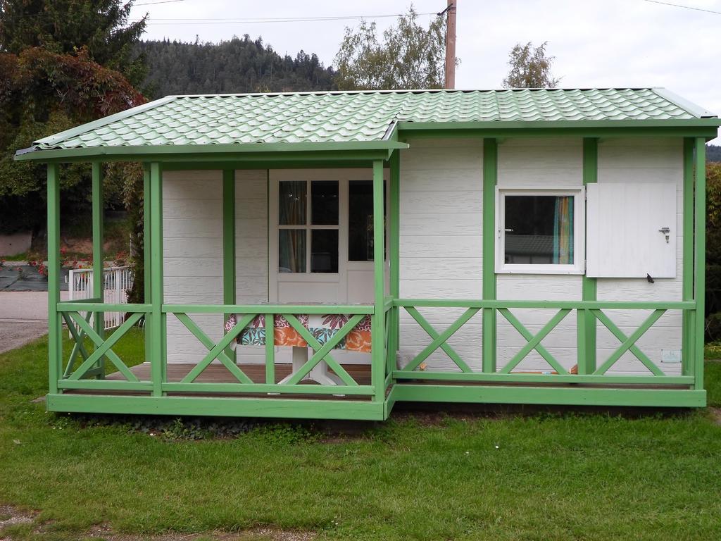 Camping Les Pinasses La Chapelle  Номер фото
