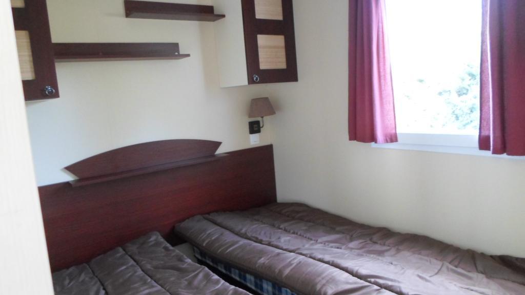 Camping Les Pinasses La Chapelle  Екстер'єр фото